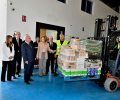 Doña Sofía recorre las instalaciones del Banco de Alimentos de Jaén